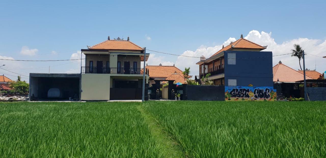 Sun Homestay Canggu Exterior photo